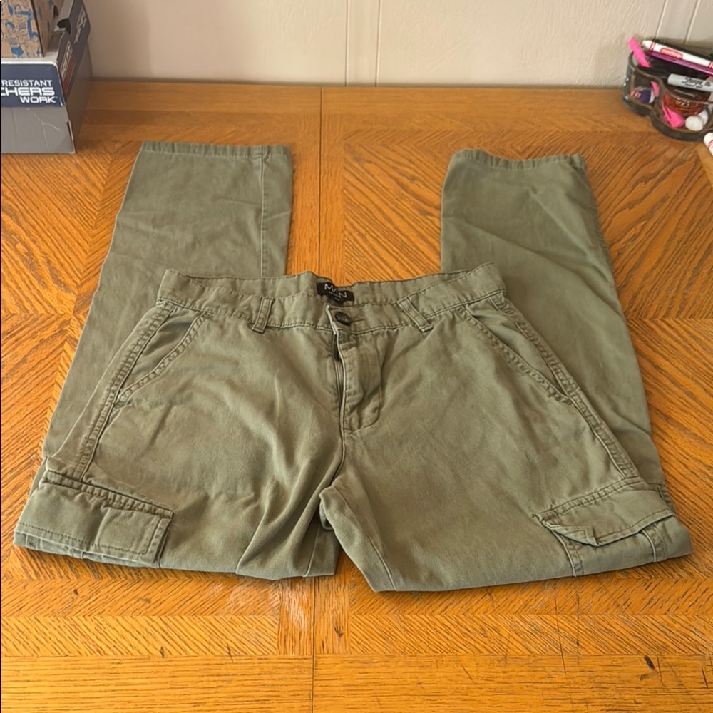 Green Cargo Pants Relaxed Fit - Picture 1 of 6